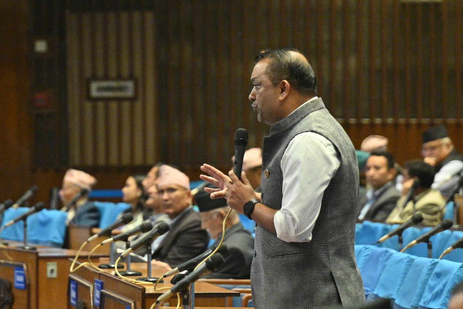 संविधान दिवसमा दिइएको कैद माफीबारे गगन थापाले मागे सरकारसँग जवाफ